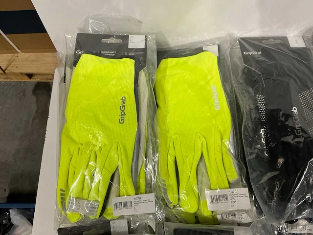 Partij diverse gripgrab fietshandschoenen (79x) - afbeelding 12 van  19