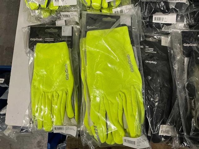 Partij diverse gripgrab fietshandschoenen (79x) - afbeelding 13 van  19