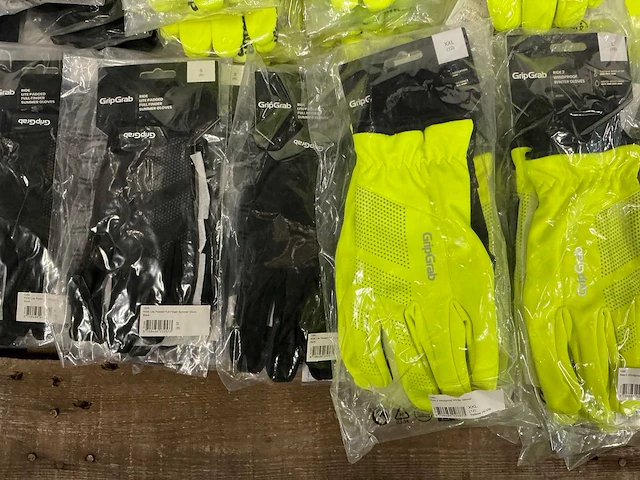 Partij diverse gripgrab fietshandschoenen (79x) - afbeelding 19 van  19