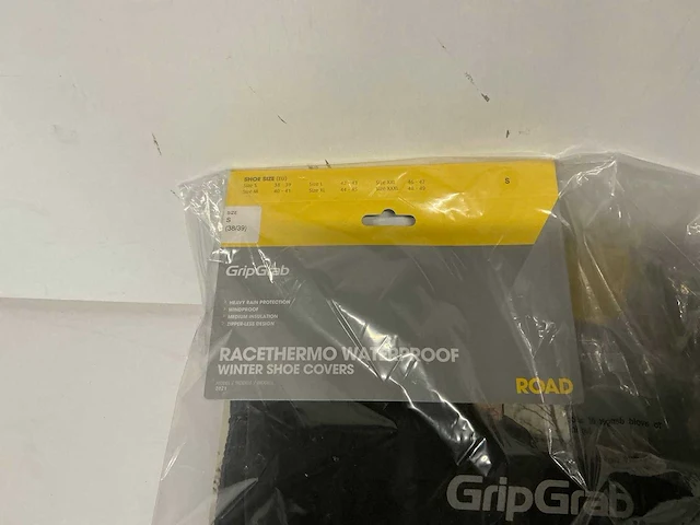 Partij diverse gripgrab shoe covers (54x) - afbeelding 8 van  24