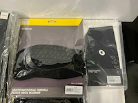 Partij diverse gripgrab/assos/castelli/sealskinz/etc accessoires - afbeelding 3 van  10