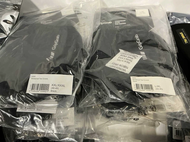 Partij diverse gripgrab/castelli/lazer/bioracer items (68x) - afbeelding 6 van  18