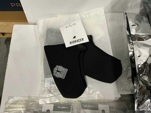 Partij diverse gripgrab/castelli/lazer/bioracer items (68x) - afbeelding 11 van  18