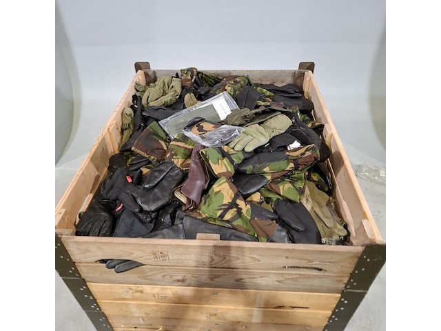 Partij diverse handschoenen - afbeelding 2 van  8