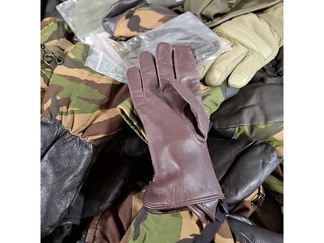 Partij diverse handschoenen - afbeelding 3 van  8