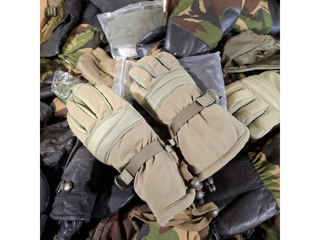 Partij diverse handschoenen - afbeelding 5 van  8