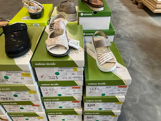 Partij diverse hickersberger/remonte/waldlaufer sandalen (58x) - afbeelding 5 van  14