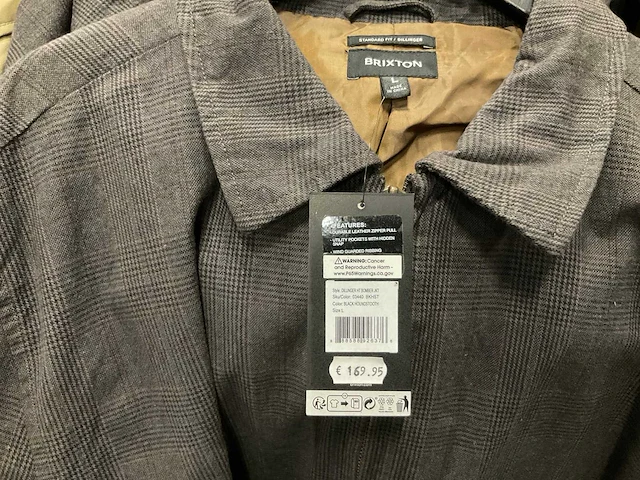Partij diverse huf/vissla/volcom/dickies/brixton jassen (16x) - afbeelding 5 van  11