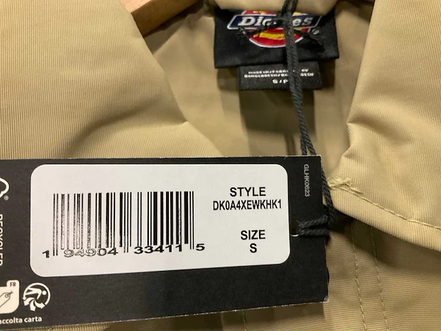 Partij diverse huf/vissla/volcom/dickies/brixton jassen (16x) - afbeelding 8 van  11