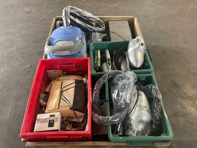 Partij diverse huishoudens spullen stofzuiger, handstofzuigers, etc - afbeelding 4 van  10
