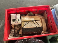 Partij diverse huishoudens spullen stofzuiger, handstofzuigers, etc - afbeelding 9 van  10