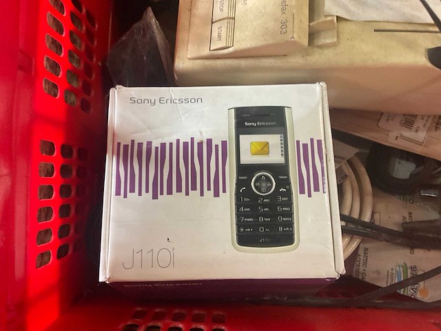 Partij diverse huishoudens spullen stofzuiger, handstofzuigers, etc - afbeelding 10 van  10