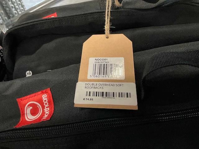 Partij diverse hunter/dakine/northcore/etc items (39x) - afbeelding 9 van  20