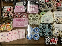 Partij diverse independent/bronson/impala/element items (140x) - afbeelding 3 van  13