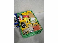 Partij diverse installatiemateriaal en kunststof voorraadbakken - afbeelding 2 van  9