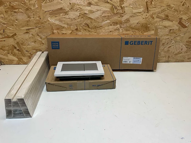 Partij diverse installatiematerialen - afbeelding 1 van  9