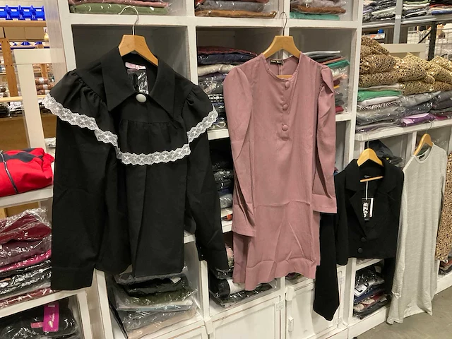 Partij diverse islamitische kleding (265x) - afbeelding 11 van  18