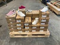 Partij diverse jana & kangaroos dames sneakers (40x)