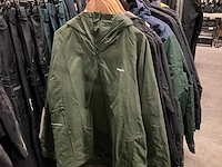 Partij diverse jassen o.a vissla/huf/vans/dc/etc (20x) - afbeelding 16 van  20