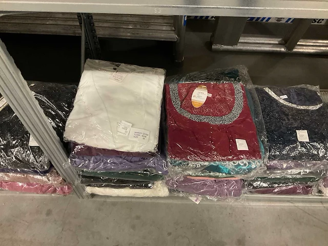 Partij diverse jurken (364x) - afbeelding 29 van  35
