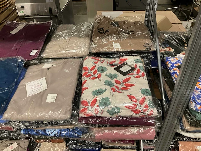 Partij diverse jurken (400x) - afbeelding 3 van  25