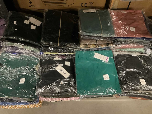 Partij diverse jurken (400x) - afbeelding 11 van  26