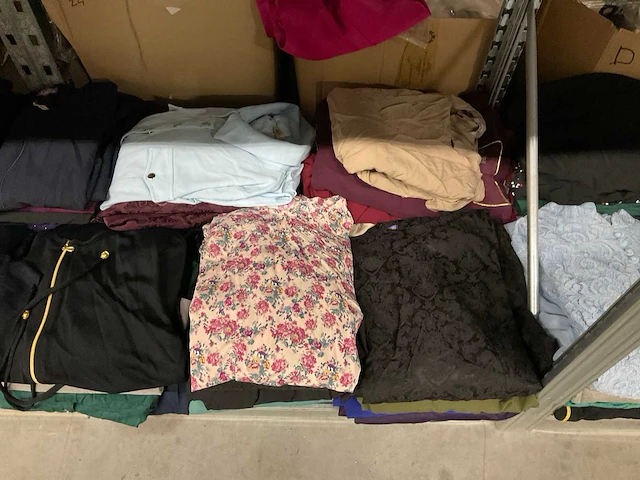 Partij diverse jurken (400x) - afbeelding 7 van  26