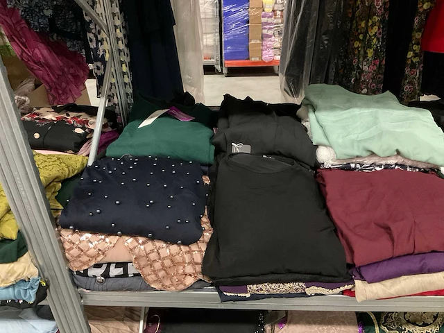 Partij diverse jurken (400x) - afbeelding 15 van  26