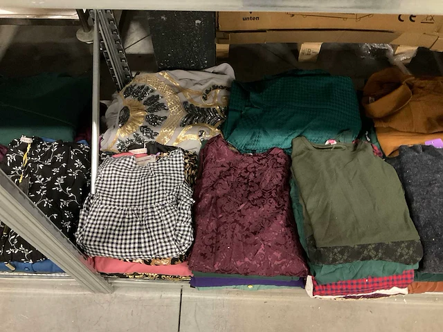 Partij diverse jurken (400x) - afbeelding 15 van  26