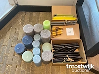 Partij diverse kaarsen - afbeelding 1 van  4