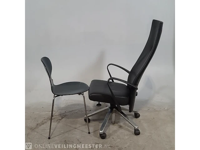 Partij diverse kantoor inventaris o.a. fritz hansen/gispen - afbeelding 6 van  13