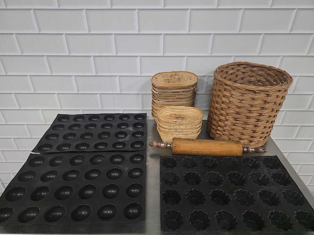 Partij diverse keuken en bak benodigdheden - afbeelding 2 van  6