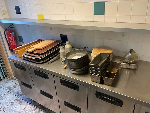 Partij diverse keukenbenodigdheden - afbeelding 1 van  7