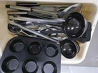 Partij diverse keukenbenodigdheden - afbeelding 1 van  3