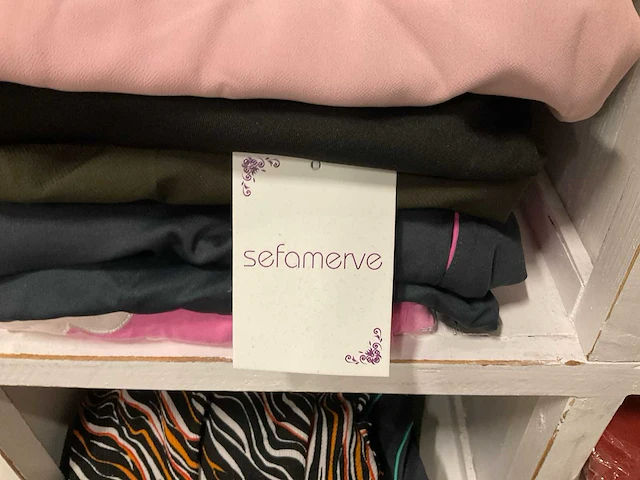 Partij diverse kleding (685x) - afbeelding 9 van  21