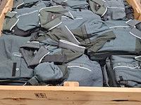 Partij diverse kleding o.a. jassen, broeken en poloshirts - afbeelding 6 van  10