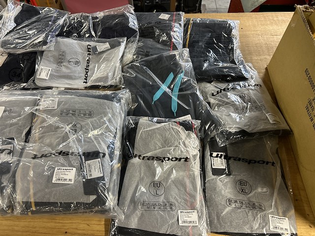 Partij diverse kleding w.o. berydale, ultrasport - afbeelding 4 van  11