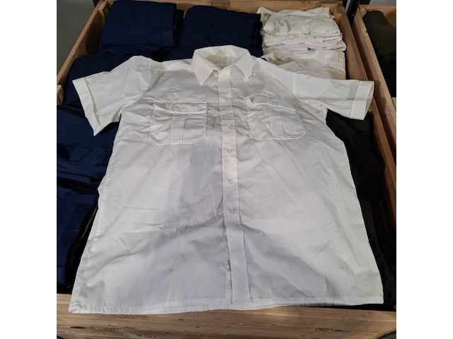 Partij diverse kleding - afbeelding 2 van  11