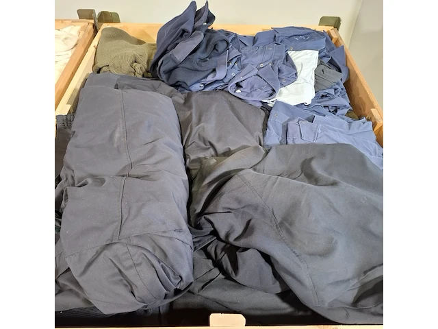 Partij diverse kleding - afbeelding 4 van  11