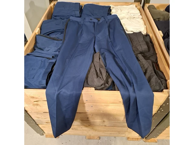 Partij diverse kleding - afbeelding 10 van  11