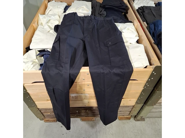 Partij diverse kleding - afbeelding 7 van  12