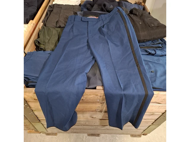 Partij diverse kleding - afbeelding 12 van  12