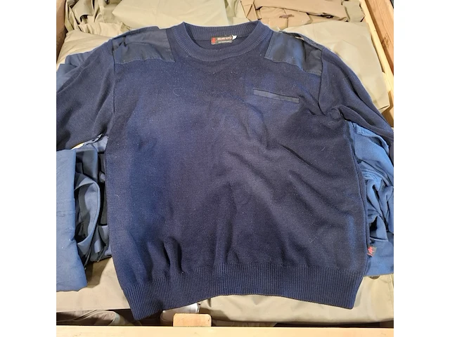 Partij diverse kleding - afbeelding 9 van  14