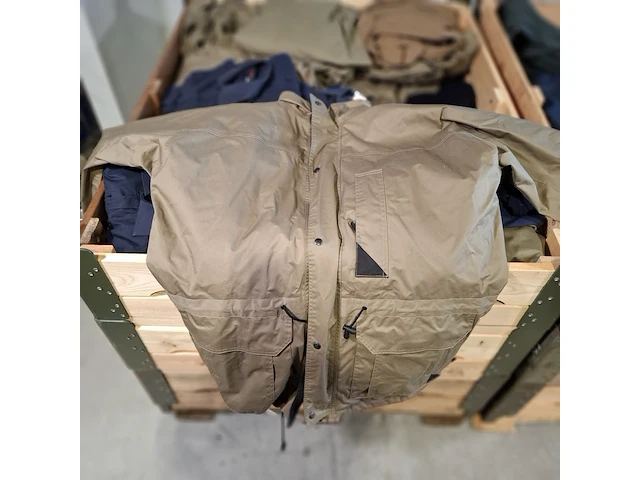 Partij diverse kleding - afbeelding 10 van  14