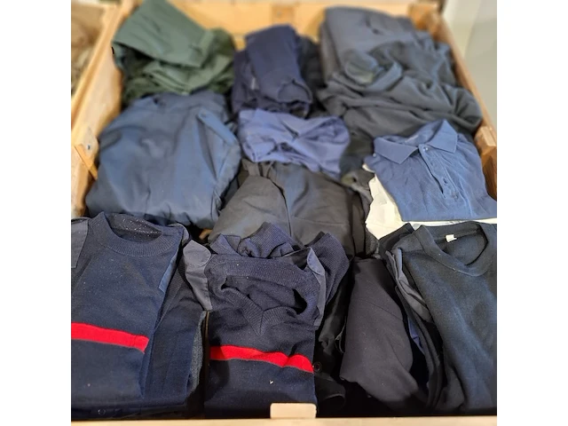 Partij diverse kleding - afbeelding 13 van  14