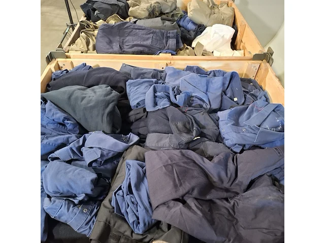 Partij diverse kleding - afbeelding 5 van  13