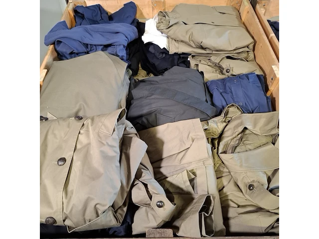 Partij diverse kleding - afbeelding 8 van  13