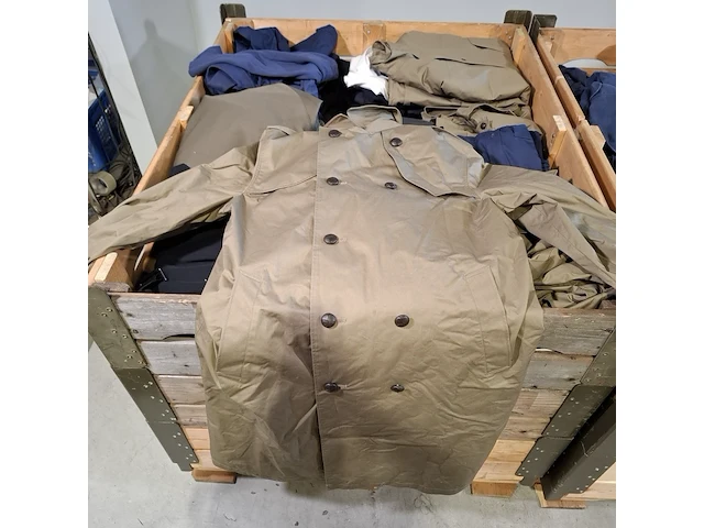Partij diverse kleding - afbeelding 9 van  13
