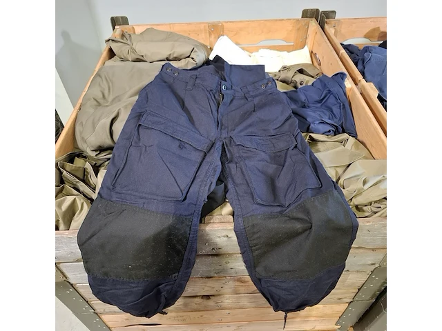 Partij diverse kleding - afbeelding 11 van  13