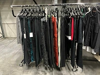 Partij diverse kleding/mutsen/petten (309x) - afbeelding 23 van  27